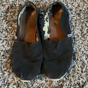 Toms classic canvas black shoes